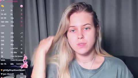 Darsi Anty online show from November 8, 4:18 pm