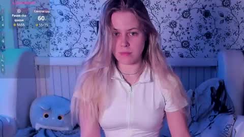 Snapshot of angelanty chatting on May 10, 4:56 pm Darsi Anty online show from May 10, 4:56 pm