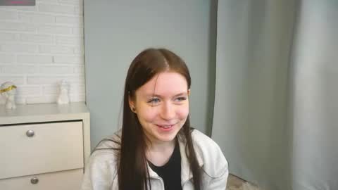 Snapshot of angelapratt chatting on April 14, 3:29 pm angelapratt online show from April 14, 3:29 pm