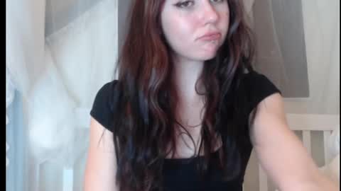 Snapshot of angelbabyvictoria chatting on February 18, 2:38 am Fern4Ever online show from February 18, 2:38 am