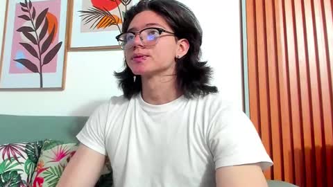 Angel Bennet online show from December 9, 4:56 am