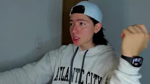 Snapshot of angelbennet_ chatting on November 18, 1:22 am Angel Bennet online show from November 18, 1:22 am