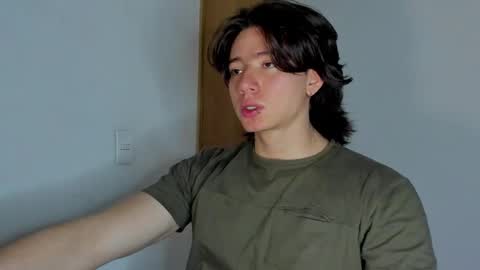 Snapshot of angelbennet_ chatting on November 19, 12:54 am Angel Bennet online show from November 19, 12:54 am