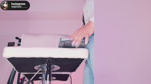 Snapshot of angelcb_ chatting on November 17, 6:52 am angel online show from November 17, 6:52 am