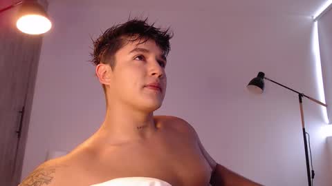 Snapshot of angelcossio chatting on November 9, 7:12 pm Angel online show from November 9, 7:12 pm