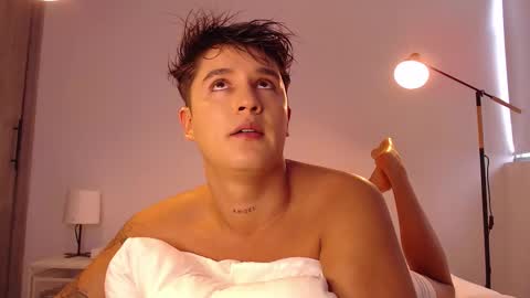 Snapshot of angelcossio chatting on November 24, 7:02 pm Angel online show from November 24, 7:02 pm