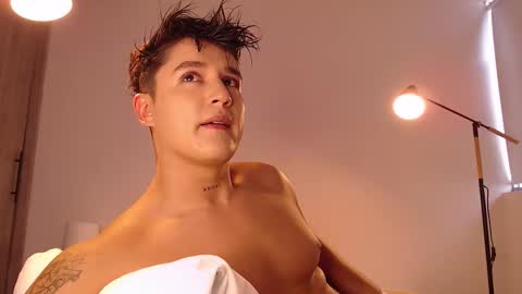 Snapshot of angelcossio chatting on November 25, 7:03 pm Angel online show from November 25, 7:03 pm