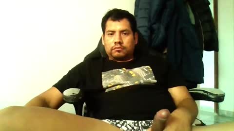 Snapshot of angeldavid90 chatting on May 8, 4:56 pm angeldavid90 online show from May 8, 4:56 pm