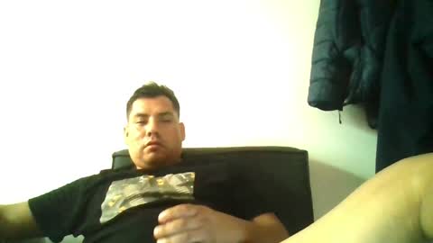 Snapshot of angeldavid90 chatting on May 19, 3:29 pm angeldavid90 online show from May 19, 3:29 pm