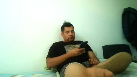 Snapshot of angeldavid90 chatting on May 31, 6:53 pm angeldavid90 online show from May 31, 6:53 pm
