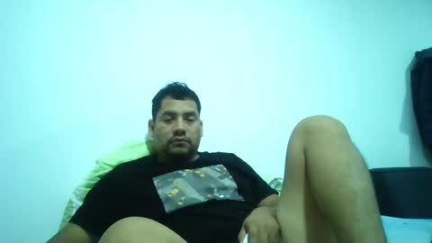 Snapshot of angeldavid90 chatting on June 1, 11:23 am angeldavid90 online show from June 1, 11:23 am
