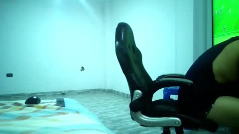 Snapshot of angeldavid90 chatting on June 2, 9:39 pm angeldavid90 online show from June 2, 9:39 pm
