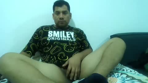 Snapshot of angeldavid90 chatting on June 8, 12:03 am angeldavid90 online show from June 8, 12:03 am