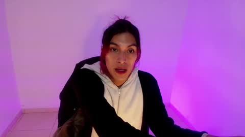 angele online show from May 31, 7:04 pm