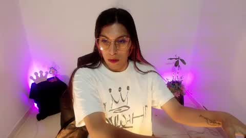 angele online show from August 2, 7:12 pm
