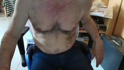 Snapshot of angelgarcia269 chatting on November 12, 12:16 pm angelgarcia269 online show from November 12, 12:16 pm