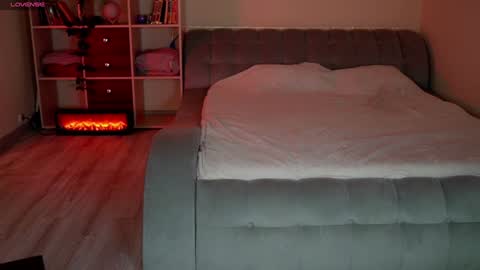 Snapshot of angelic_lovers_ chatting on January 1, 10:35 pm Gabby online show from January 1, 10:35 pm