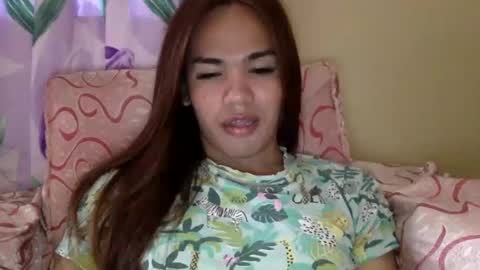 Snapshot of angelic_slutxx chatting on December 27, 2:25 am Yhanna online show from December 27, 2:25 am