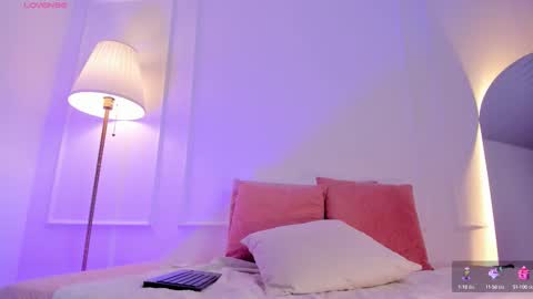 Snapshot of angelica_cross chatting on October 9, 11:30 am Angelica Cross online show from October 9, 11:30 am