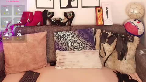 Snapshot of angelica_mature49 chatting on June 18, 2:45 am Angelica online show from June 18, 2:45 am