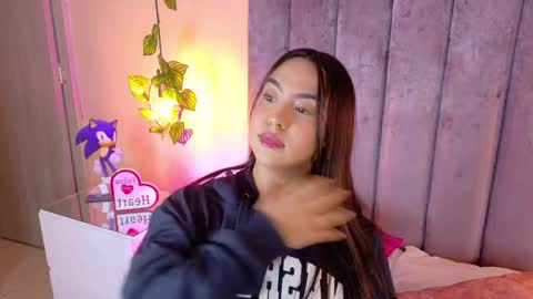 Snapshot of angelicaa_garcia chatting on April 2, 12:25 pm angelicaa_garcia online show from April 2, 12:25 pm