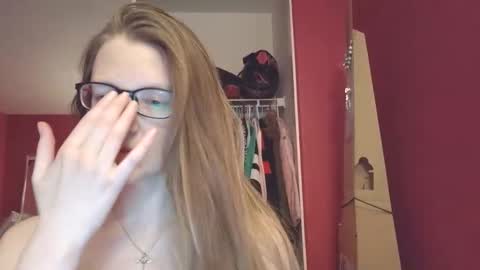 AngelicAngel online show from May 1, 2:38 am