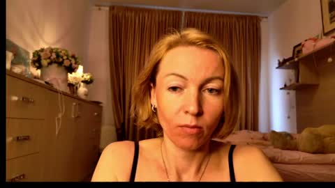 Snapshot of angelicfenix chatting on May 2, 1:38 pm angelicfenix online show from May 2, 1:38 pm