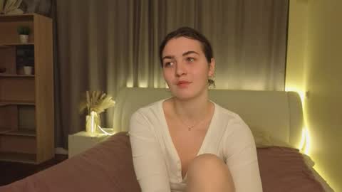 Roxi online show from March 18, 7:28 pm