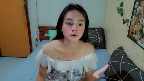 Snapshot of angelickath chatting on May 12, 11:18 am kath online show from May 12, 11:18 am