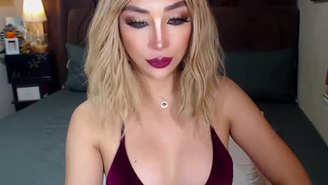 Snapshot of angelicqueents chatting on February 19, 9:50 am MS. AMALIA online show from February 19, 9:50 am