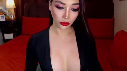 Snapshot of angelicqueents chatting on March 12, 4:19 am MS. AMALIA online show from March 12, 4:19 am