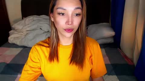 Snapshot of angelicqueents chatting on July 27, 5:47 am MS. AMALIA online show from July 27, 5:47 am