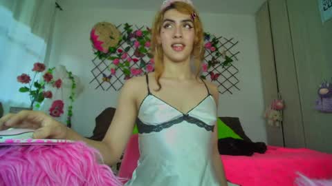 Snapshot of angelicuntyxxx chatting on July 3, 10:16 pm ANGELICUNTYXXX online show from July 3, 10:16 pm