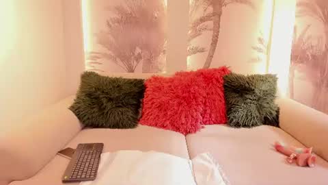 Angelie Rose  online show from July 25, 1:19 pm