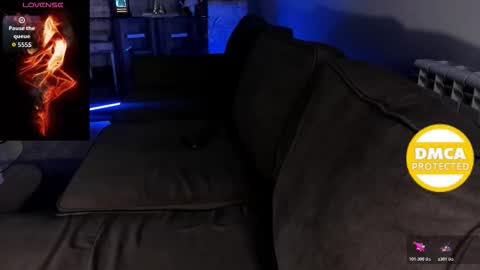 Snapshot of angelikaone chatting on December 17, 9:43 pm Angelika online show from December 17, 9:43 pm