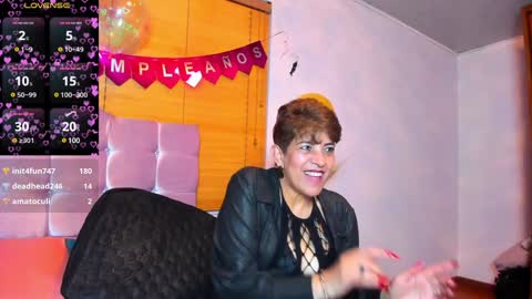 Snapshot of angelina_stone_65 chatting on December 28, 11:26 pm Angelina online show from December 28, 11:26 pm