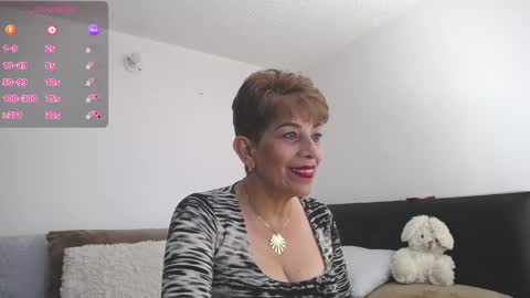 Snapshot of angelina_stone_65 chatting on February 17, 8:47 pm Angelina online show from February 17, 8:47 pm