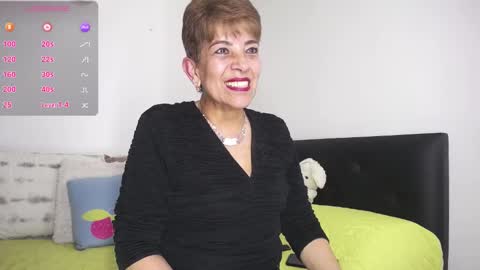 Snapshot of angelina_stone_65 chatting on February 26, 11:59 pm Angelina online show from February 26, 11:59 pm