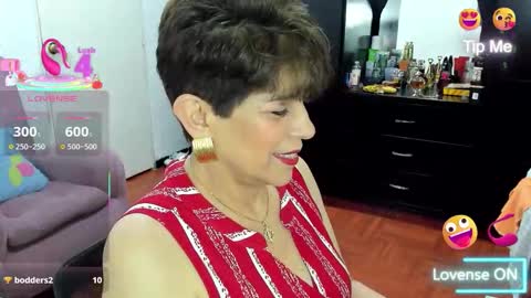 Snapshot of angelina_stone_65 chatting on October 12, 1:37 am Angelina online show from October 12, 1:37 am