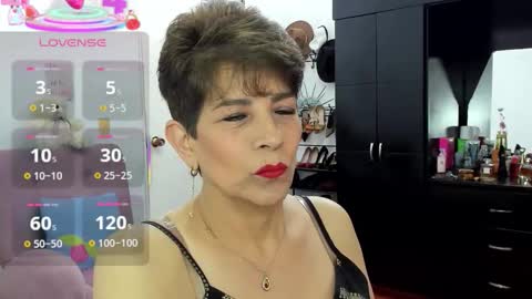 Snapshot of angelina_stone_65 chatting on October 14, 11:05 pm Angelina online show from October 14, 11:05 pm