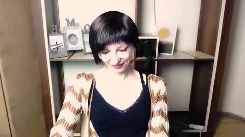 Angelina online show from December 3, 8:23 am