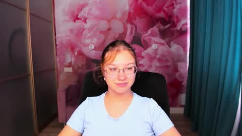 AngelinaLow online show from September 21, 11:23 am