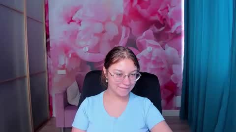 AngelinaLow online show from September 23, 11:24 am