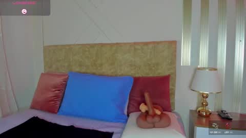 Snapshot of angelinarouse_ chatting on September 13, 1:27 am angelinarouse_ online show from September 13, 1:27 am