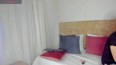 Snapshot of angelinarouse_ chatting on October 7, 2:42 am angelinarouse_ online show from October 7, 2:42 am