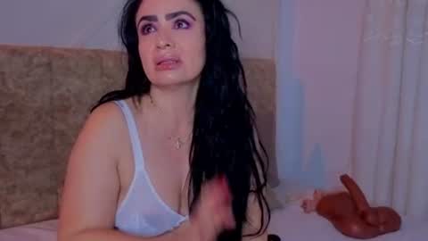 angelinarouse_ online show from June 13, 3:15 am