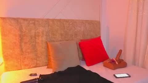 Snapshot of angelinarouse_ chatting on July 17, 9:19 pm angelinarouse_ online show from July 17, 9:19 pm