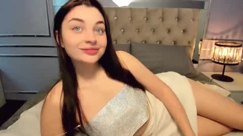 Snapshot of angelinawett chatting on March 1, 9:29 am Angelina online show from March 1, 9:29 am