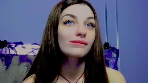 Snapshot of angelinawett chatting on October 31, 7:42 am Angelina online show from October 31, 7:42 am
