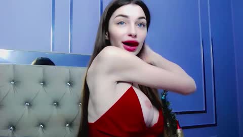 Snapshot of angelinawett chatting on December 14, 7:03 am Angelina online show from December 14, 7:03 am